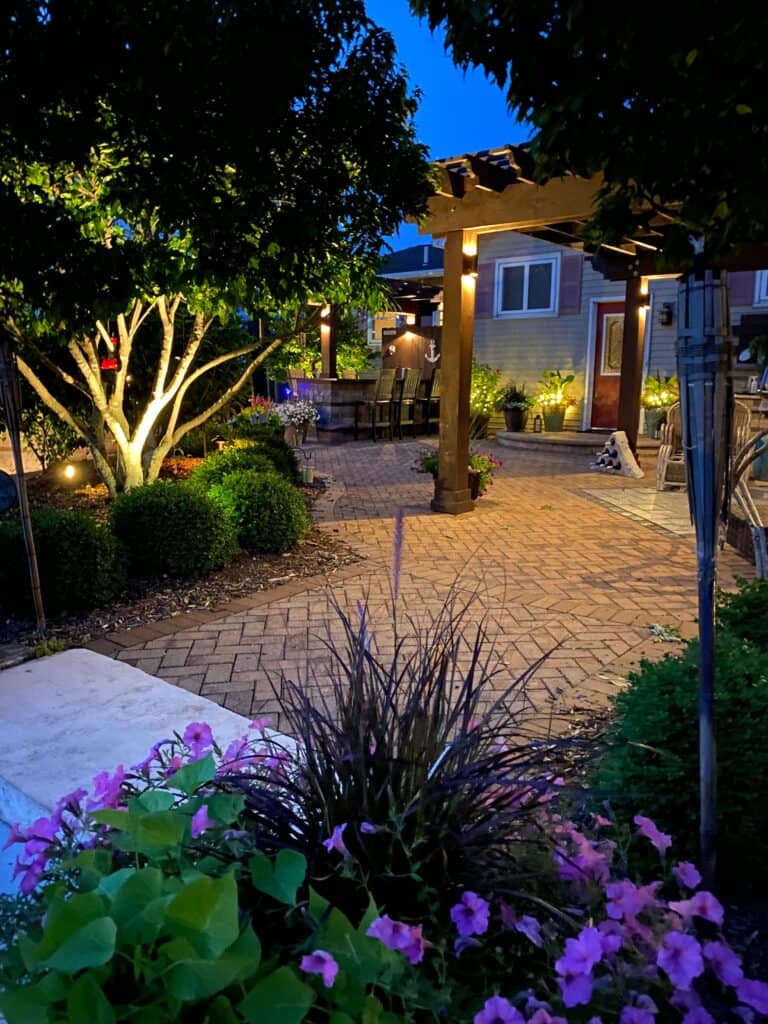outdoor lighting & plantings oshkosh wi